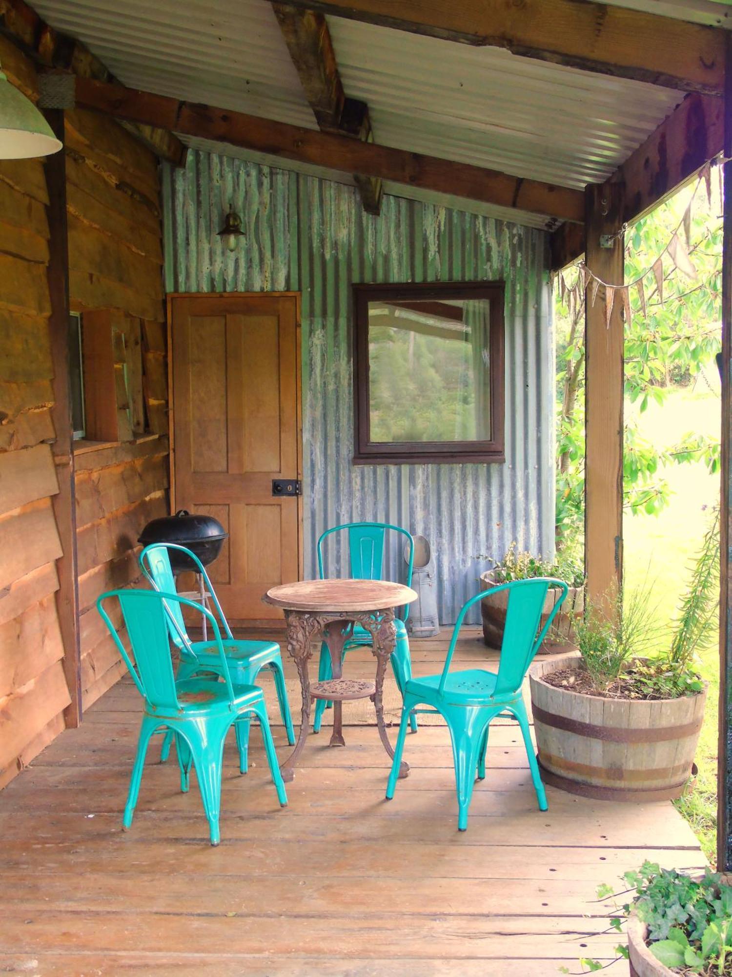Отель Ceridwen Glamping, Double Decker Bus And Yurts Llandysul Экстерьер фото